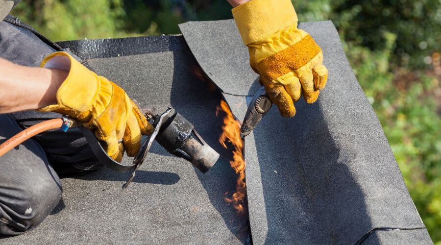 Professional gutter cleaning in Black Oak, AR